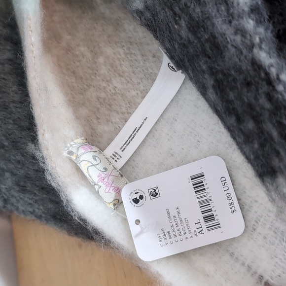 Free People Coming Home Plaid Scarf - Picture 4 of 5